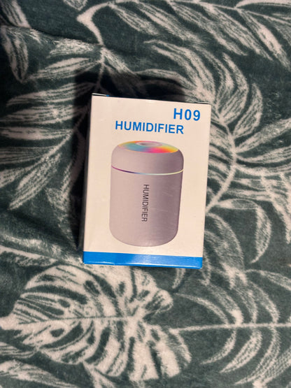 USB MINI CAR HUMIDIFIER AIR PURIFIER FRESHENER LED AROMA ESSENTIAL OIL DIFFUSER